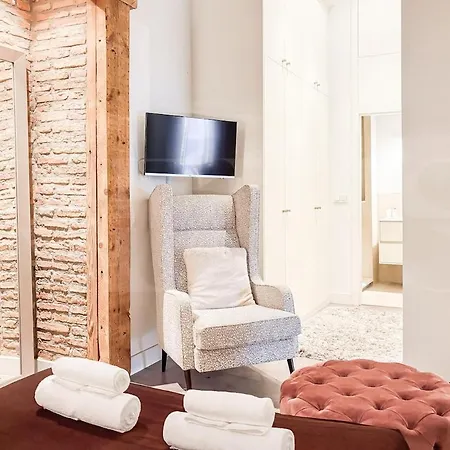 Artistic Loft In Historic Center Rems * 马拉加
