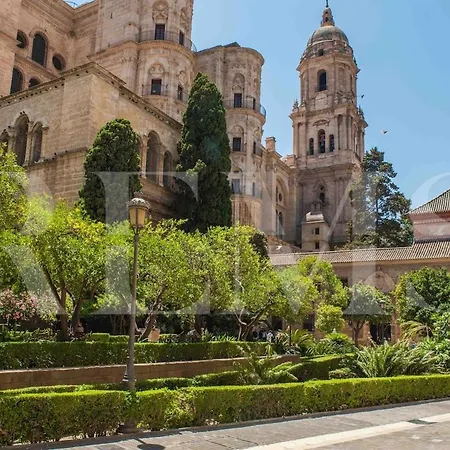 Modern & Stylish Urban Escape In Rems